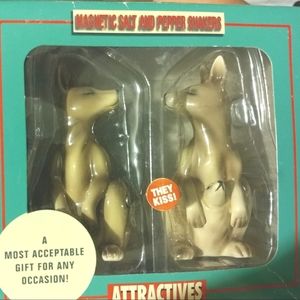 NEW IN BOX MAGNETIC SALT AND PEPPER SHAKERS KANGAROO